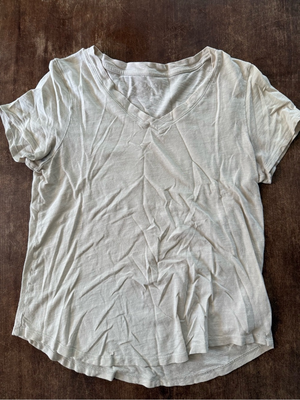 Old Navy Cream V-Neck Short Sleeve Tee